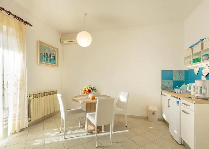 Διαμέρισμα Music *